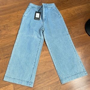 Women’s who what wear jeans. BNWT size 2